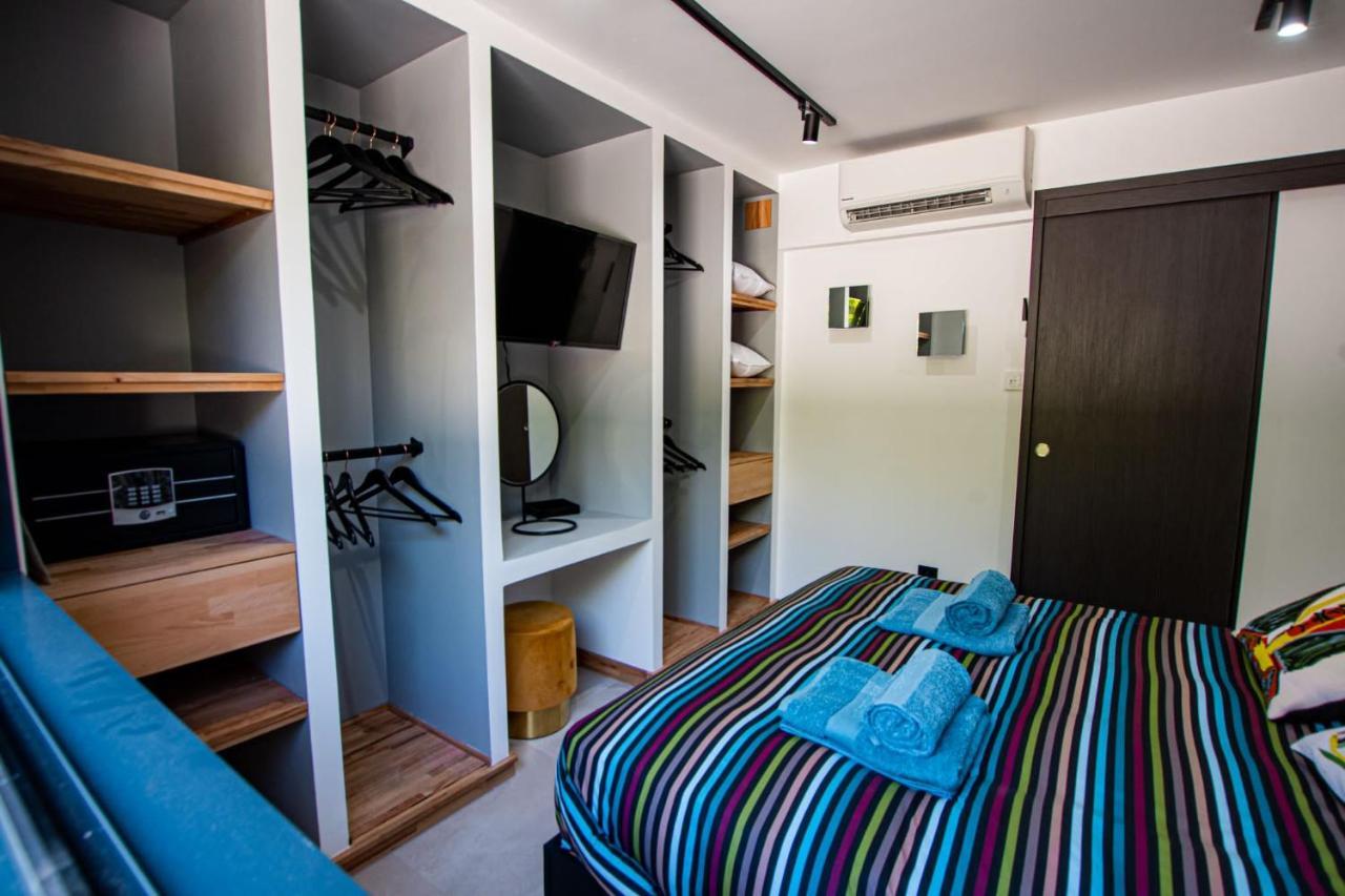 Appartement De Caractere Avec Jacuzzi Frejus Exterior photo
