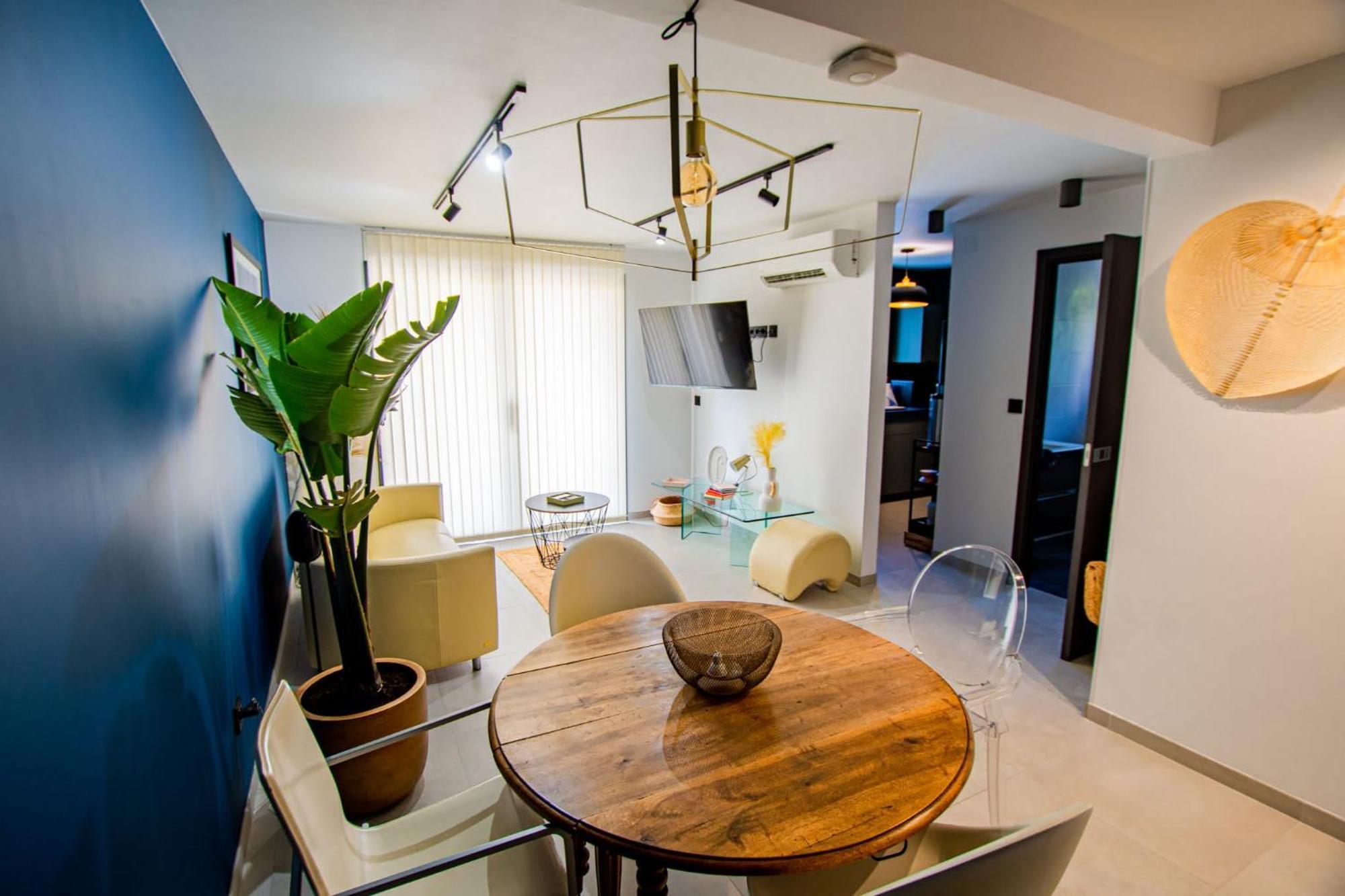 Appartement De Caractere Avec Jacuzzi Frejus Exterior photo