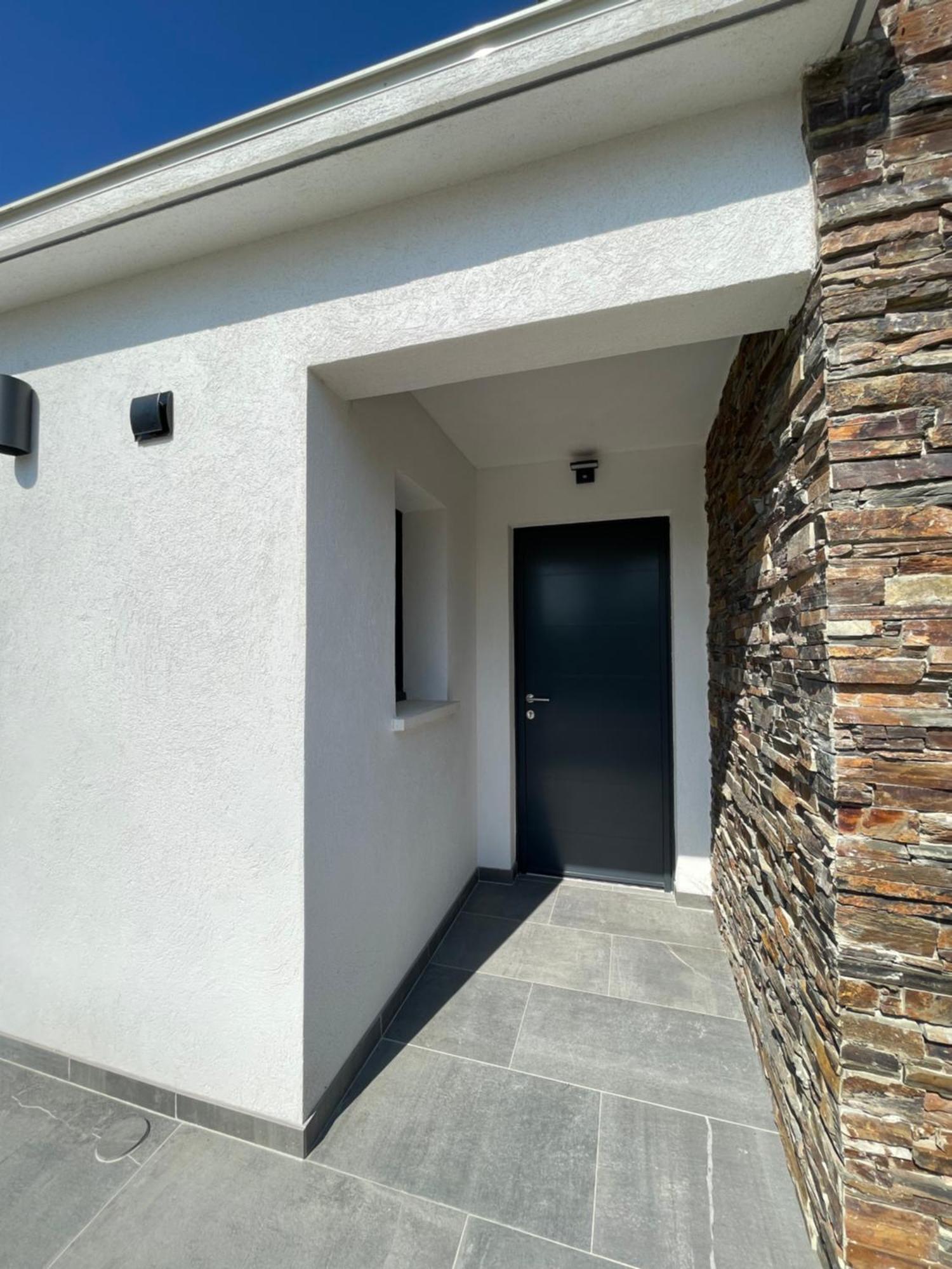 Appartement De Caractere Avec Jacuzzi Frejus Exterior photo